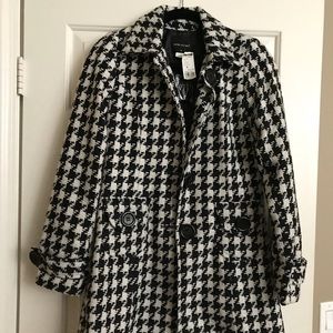 Black and White Houndstooth Coat